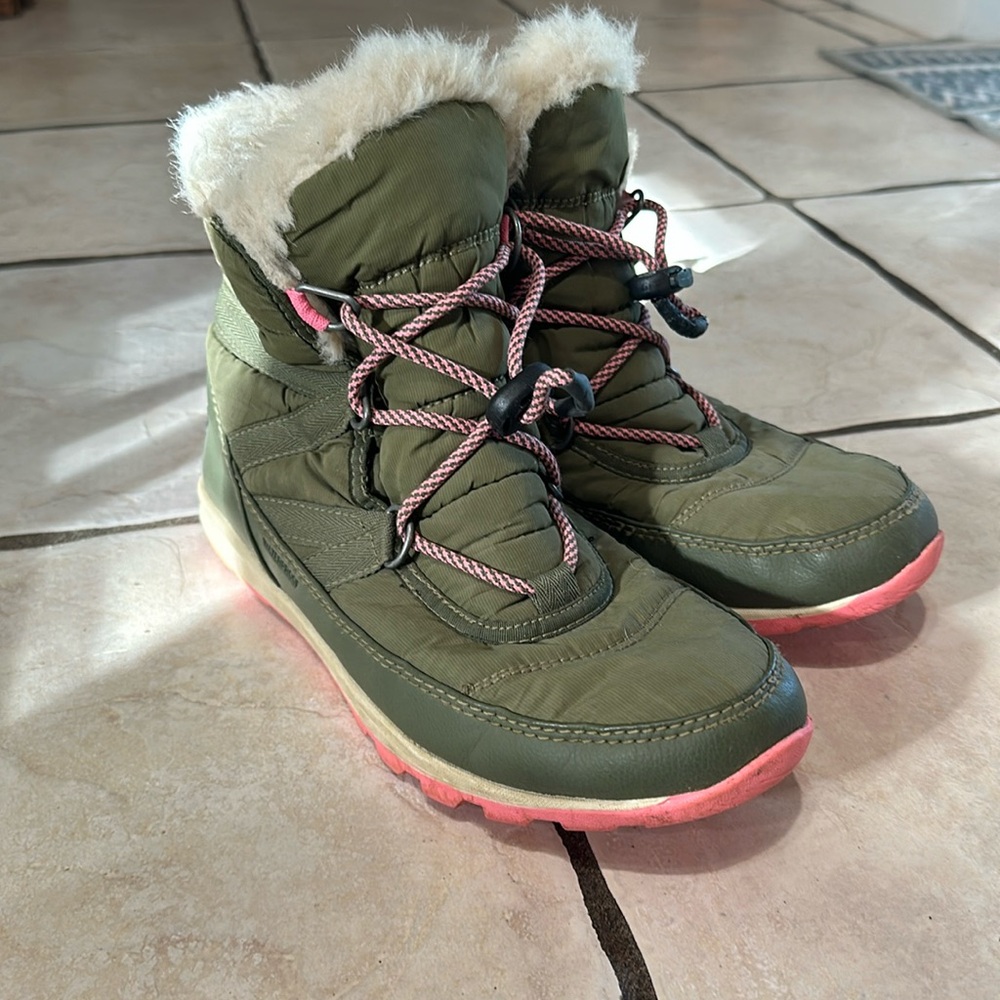 Sorel Youth Whitney Waterproof size 7